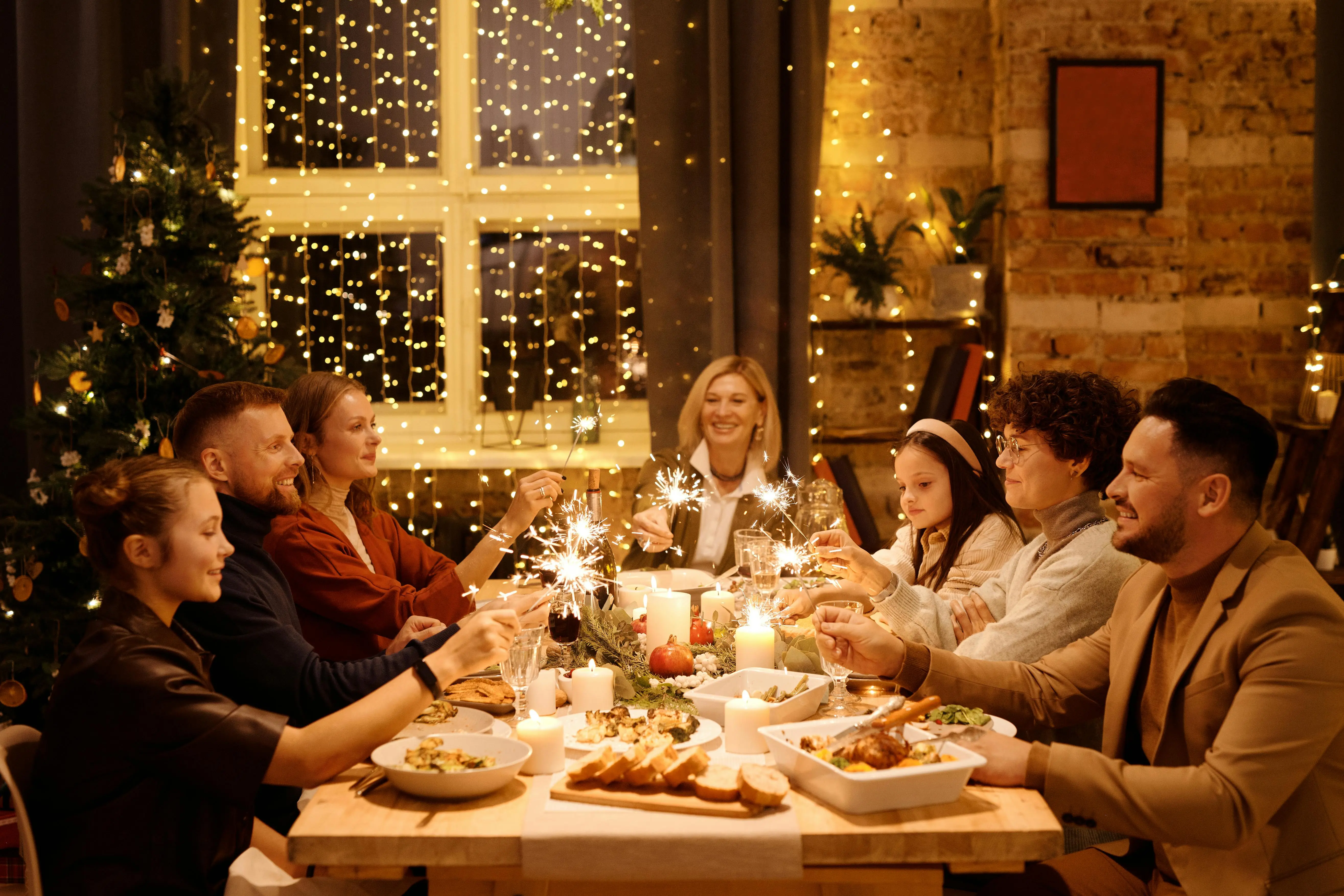 SynqEvent-Holiday gatherings